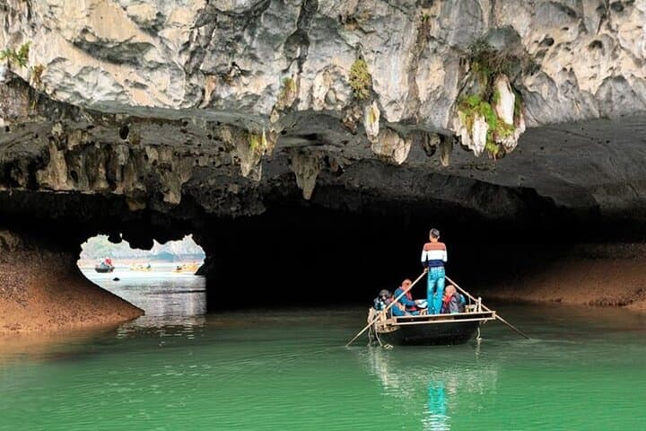 North Vietnam Explorer: 5-Day Hanoi, Halong Bay & Ninh Binh Adventure photo 3