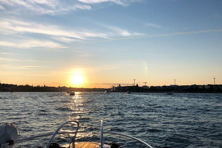 Private VIP Boat Tour in the Helsinki Archipelago: 2-Hour Modern Boat Trip photo 4
