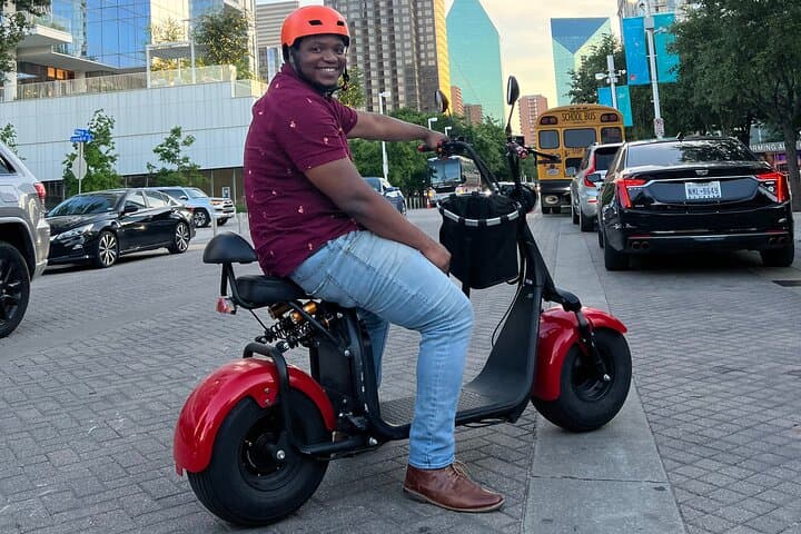 Downtown Dallas Fat-Tire Scooter Tour — Self-Guided E‑Scooter Route & City Highlights photo 4