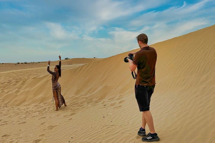 Private Dubai Photoshoot with Hotel Pickup & 50 Edited Photos