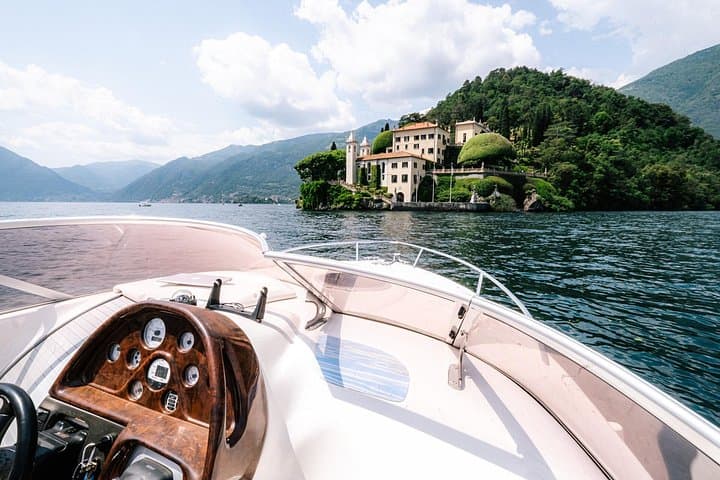 One-Hour Private Motoscafo Cruise on Lake Como: Villas, Seaplanes & Prosecco photo 1
