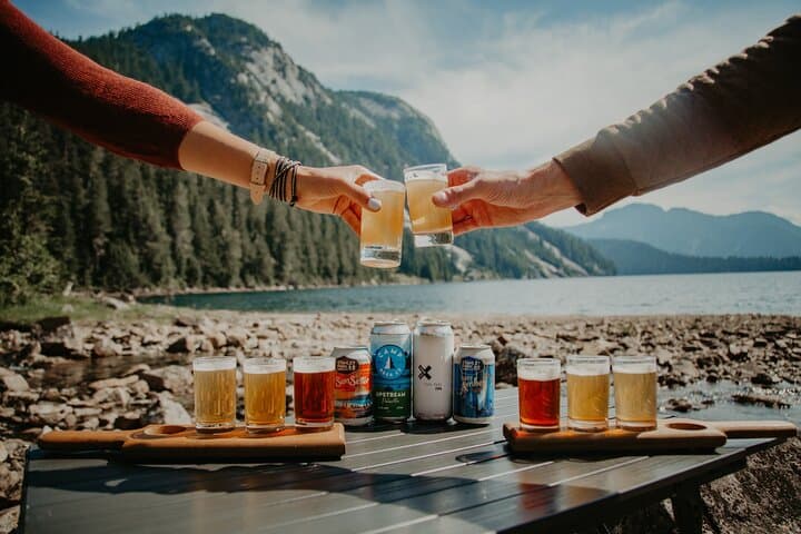 Backcountry Beer Tasting Helicopter Tour and Alpine Landing from Vancouver photo 5