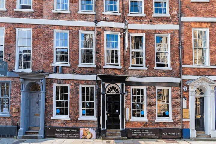 Walk Through York: Shared Walking Tour of York Minster, The Shambles & Museum Gardens photo 3
