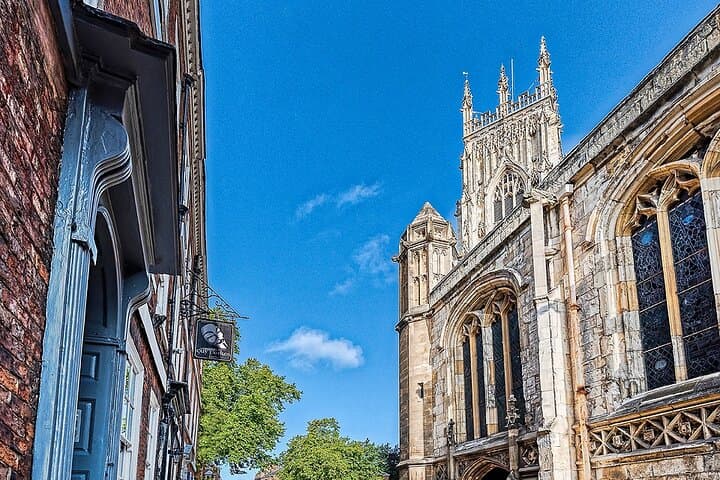 Walk Through York: Shared Walking Tour of York Minster, The Shambles & Museum Gardens photo 4