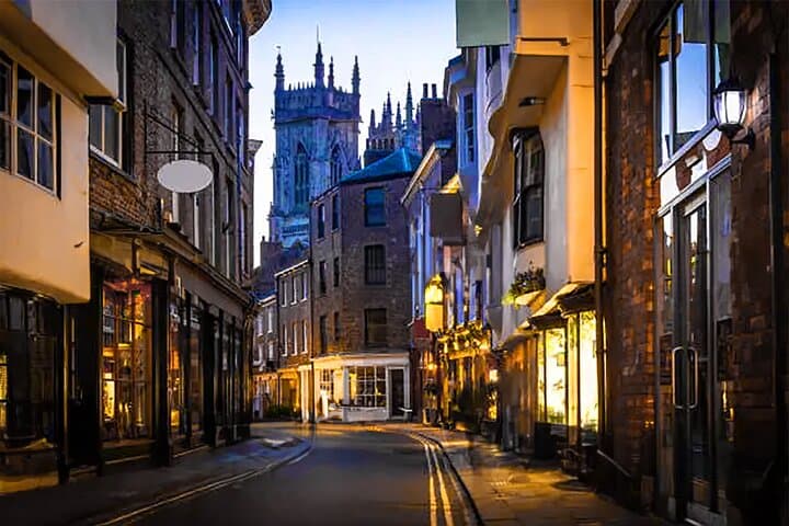 Walk Through York: Shared Walking Tour of York Minster, The Shambles & Museum Gardens photo 5