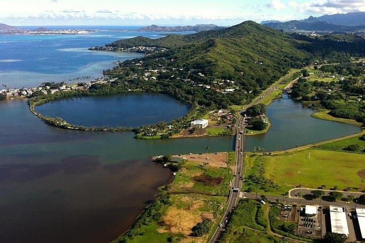 Private Hawaiian Culture Tour on Oahu — Palaces, Fishponds & North Shore Views photo 3