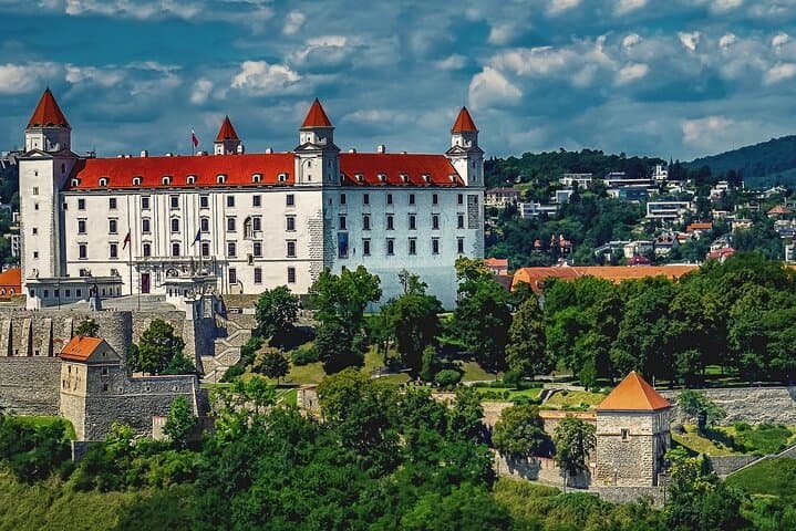 Private Transfer Vienna to Bratislava with 2-Hour Schloss Hof Stop photo 3
