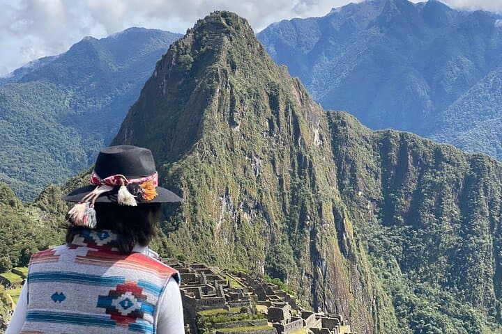 Short Inca Trail 2-Day Trek to Machu Picchu: Wiñay Wayna & Sun Gate Hike photo 3