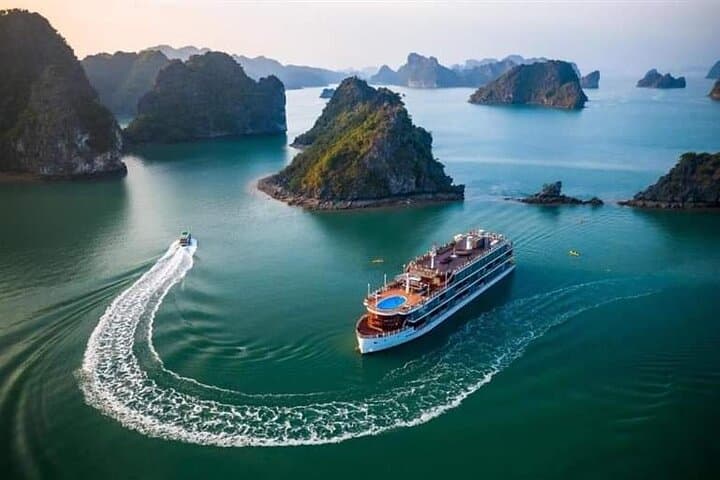 Heritage Cruise: 3-Day Halong & Lan Ha Bay Overnight Explorer photo 2