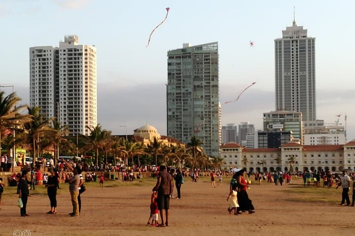 Colombo City Tour: Walk the Great Walls of Colombo Fort and Galle Face photo 6