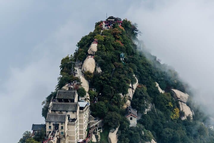 Full-Day Hike on Mt. Huashan from Xi'an — Conquer China’s Precipitous Peak photo 5