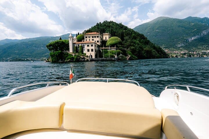 Private Cranchi Cruise on Lake Como — 2-Hour Scenic Motorboat Tour from Como photo 4