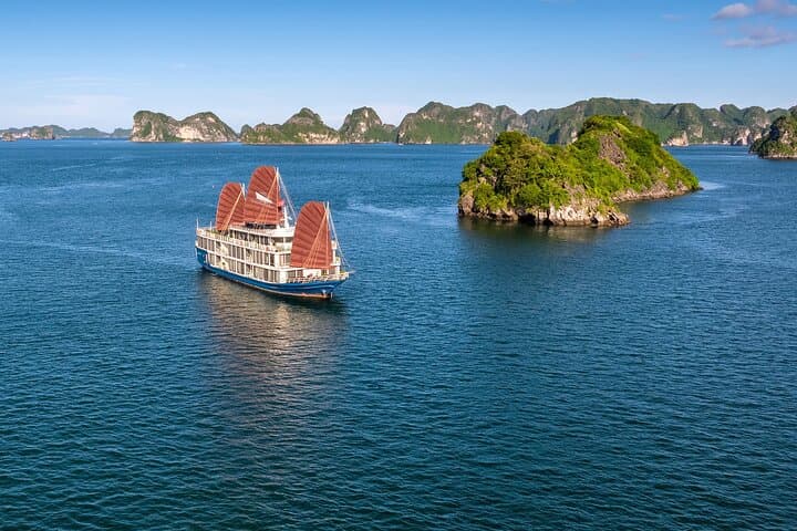 Verdure Lotus Luxury Cruise: 2D1N Ha Long & Lan Ha Bay Escape photo 4