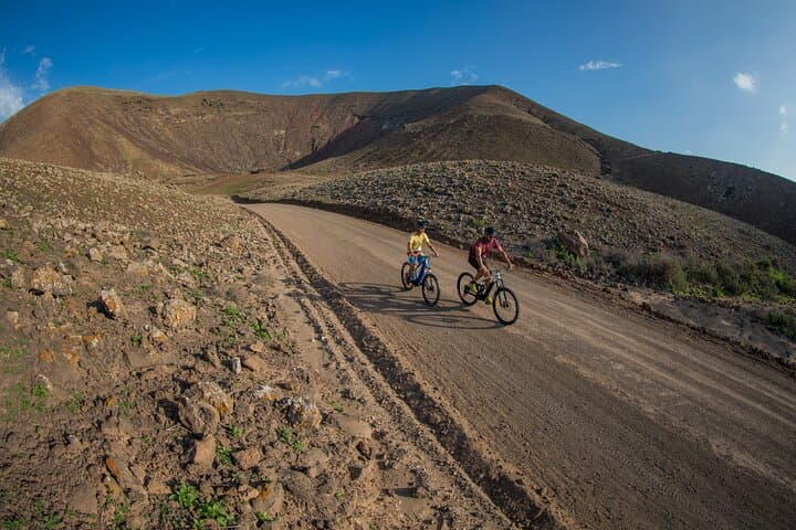 Self-Guided E-Bike Tour to Popcorn Beach and Volcanoes in Corralejo photo 2