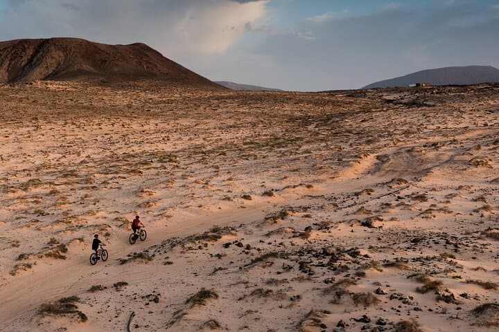 Self-Guided E-Bike Tour to Popcorn Beach and Volcanoes in Corralejo photo 4