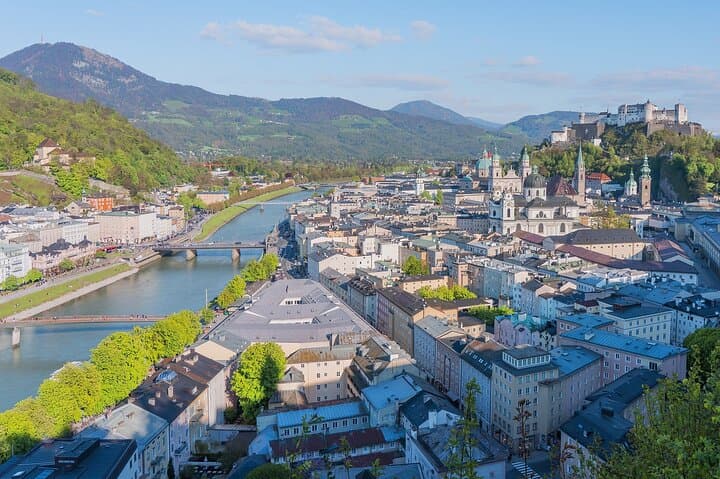 Private Munich to Salzburg Transfer with 3-Hour Eagle's Nest Stop photo 2