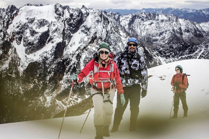 Ascent to Mount Alvear: Full-Day Summit Hike from Ushuaia photo 3