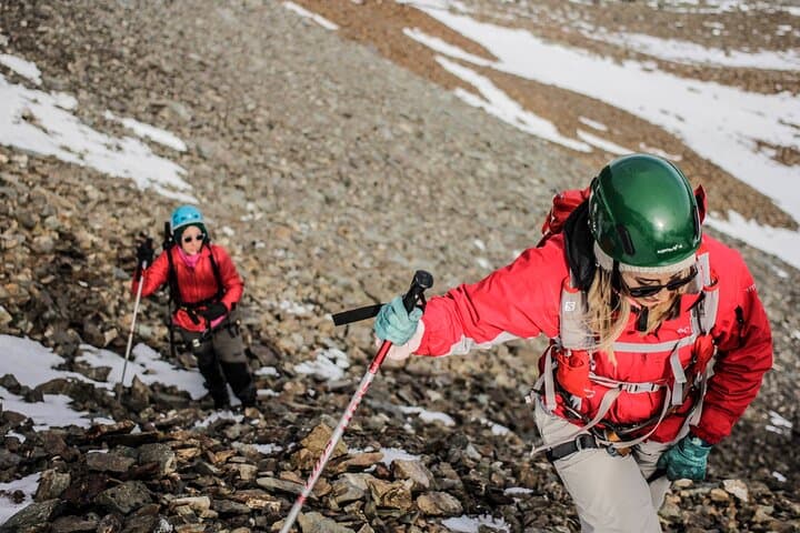 Ascent to Mount Alvear: Full-Day Summit Hike from Ushuaia photo 4