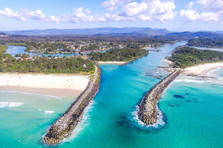 Private Stand Up Paddle Boarding Tour Byron Bay — SUP with Turtles & Dolphins photo 6
