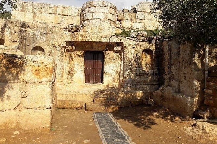 Islamic Heritage Tour in Jordan — Seven Sleepers, Major Mosques & Sacred Shrines photo 4