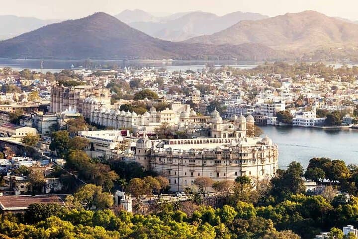 6-Day Golden Triangle Tour with Udaipur — Private Delhi to Agra, Jaipur & Udaipur photo 1