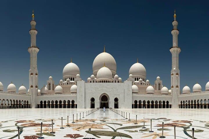 Explore Abu Dhabi: Full-Day Private City Tour to Sheikh Zayed & Corniche photo 3