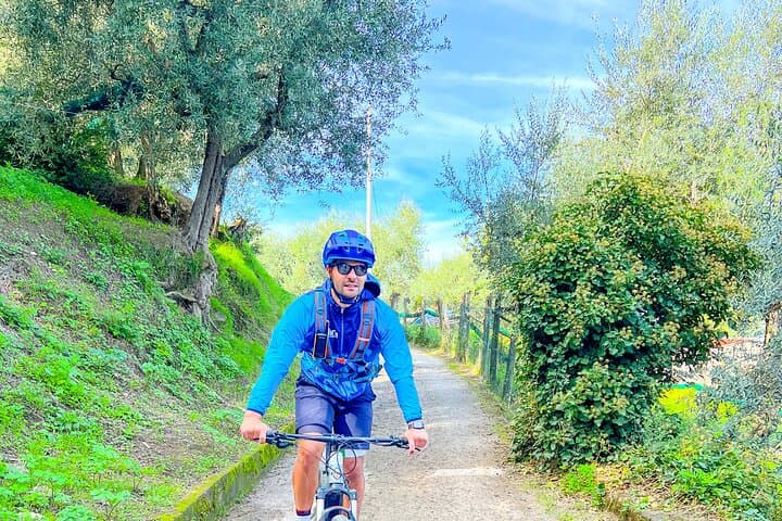 Sorrento Coast E‑Bike Morning: Panoramic Ride and Italian Breakfast photo 3