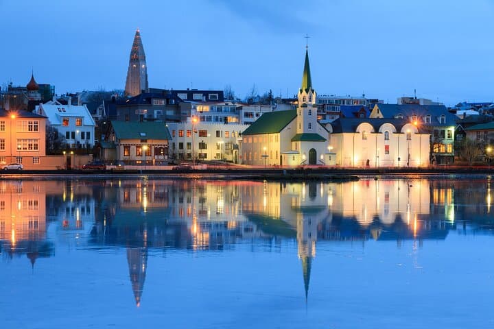 Reykjavik Cultural Walking Tour: Harpa, Perlan & Local Design in One Day photo 4