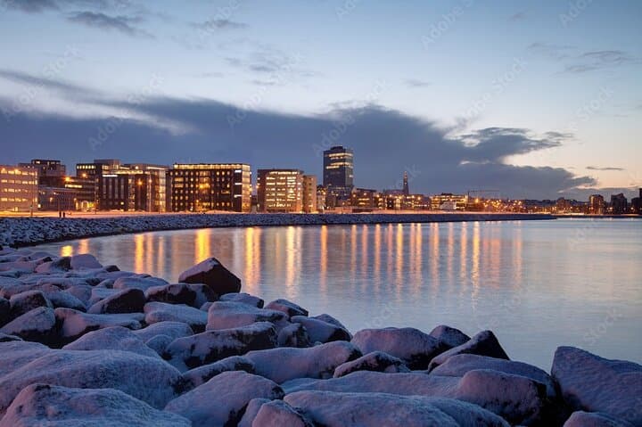 Reykjavik Cultural Walking Tour: Harpa, Perlan & Local Design in One Day photo 5