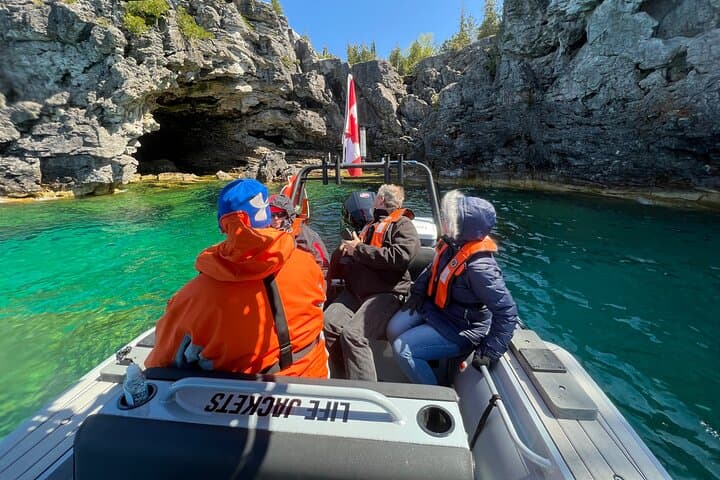 Tobermory Private Boat Tour to the Grotto & Flowerpot Island photo 4