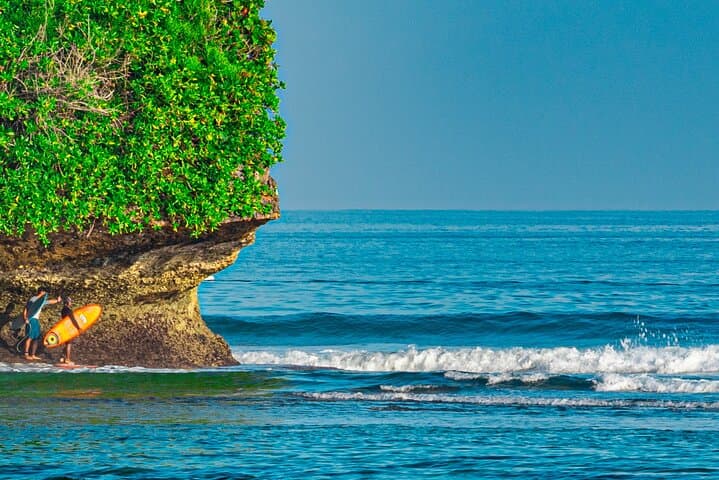 3-Day Private Surfing Course in Bali — Learn to Ride Jimbaran's Gentle Waves photo 5