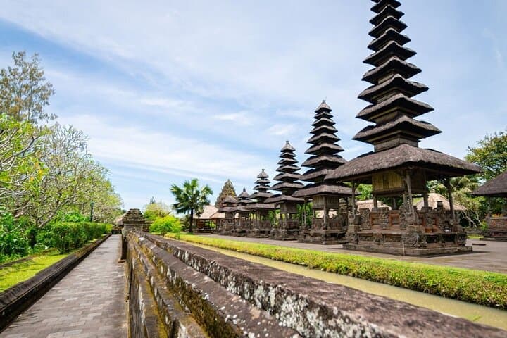 Tanah Lot Temple Sunset Half-Day Tour: Taman Ayun & Coastal Shrine photo 4
