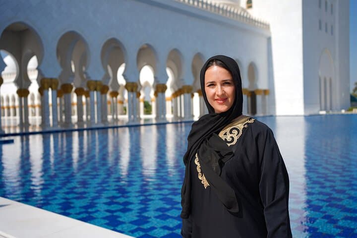 Abu Dhabi Sheikh Zayed Grand Mosque Guided Tour from Dubai photo 4