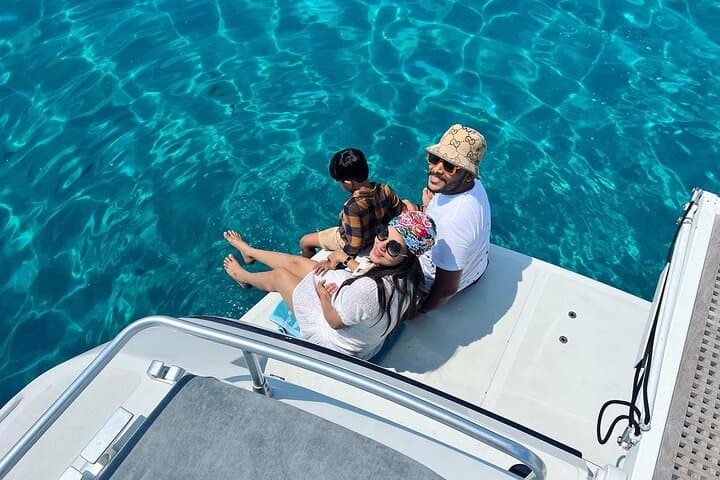Pershing 40 Full-Day Yacht Charter in the Bay of Saint-Tropez photo 3