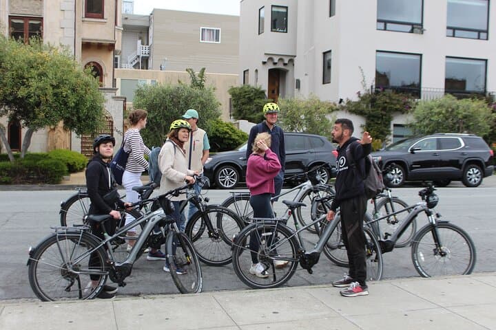 Explore San Francisco by eBike: Ghirardelli to Painted Ladies Guided Ride photo 2