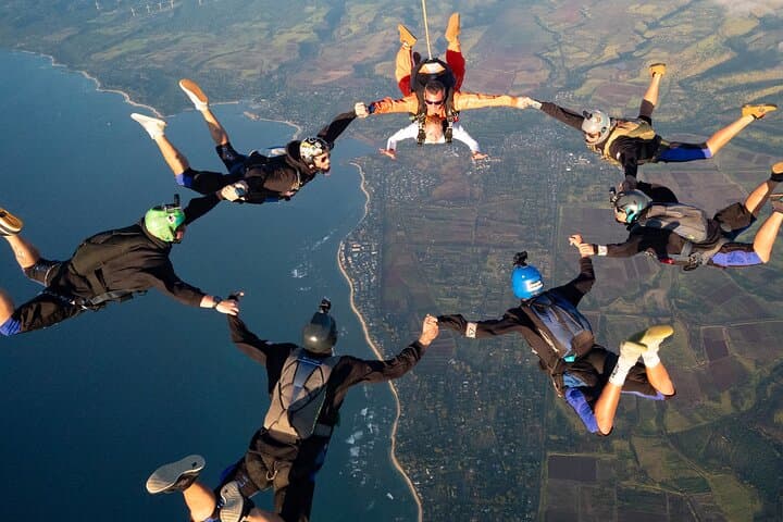 14,000ft Tandem Skydiving Over Oahu’s North Shore with GoJump Hawaii photo 6