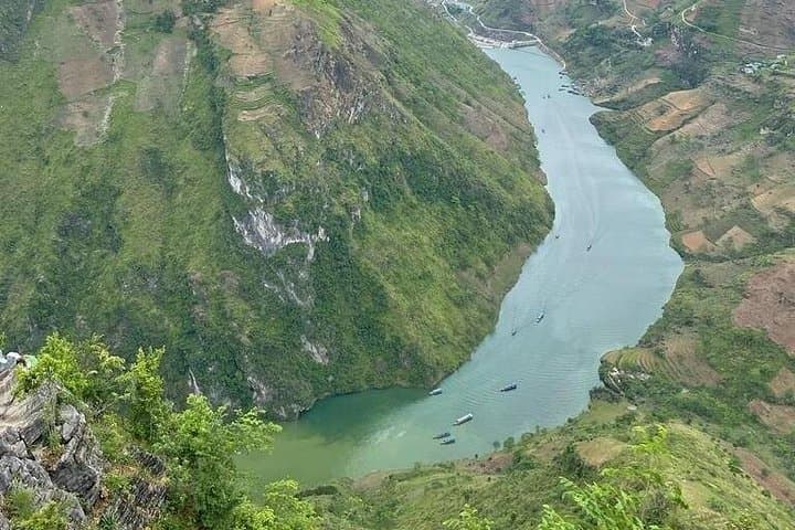 Ha Giang Loop 2-Day Motorbike Tour: Ma Pi Leng, Dong Van & Nho Que River photo 2