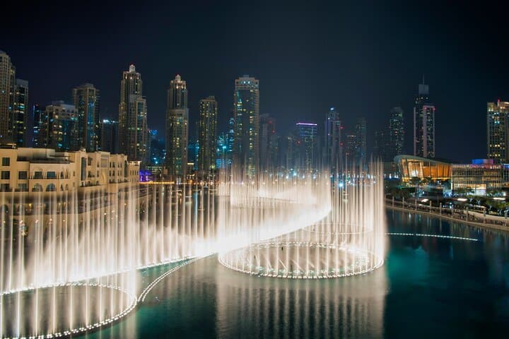 Up-Close Dubai Fountain Lake Ride: Abra Tickets & Viewing Tips photo 2