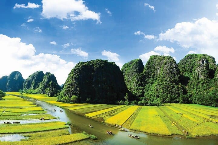 Full-Day Ninh Binh from Hanoi: Hoa Lu, Tam Coc Boat Ride & Mua Cave Viewpoint