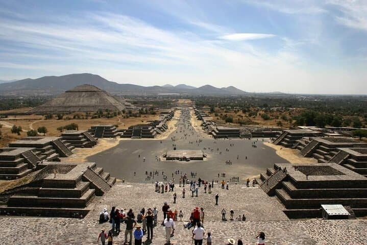 Private Teotihuacan Day Tour: Pyramids, Pulque & Obsidian Workshop from Mexico City photo 5