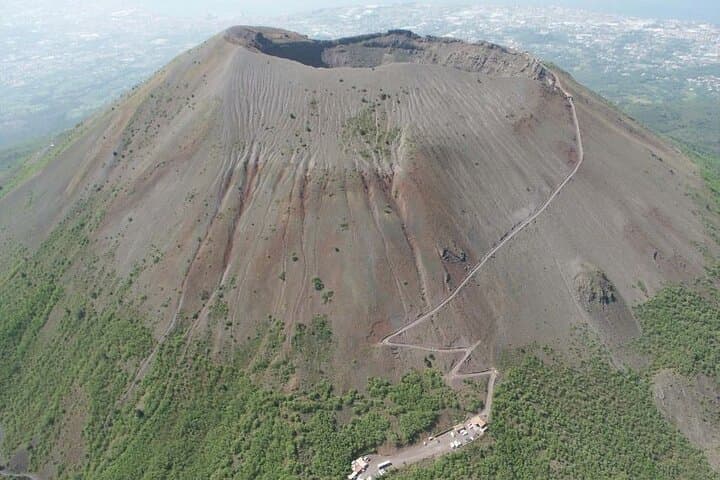 Vesuvius from Naples: Hike to the Crater with Lunch and Bay Views