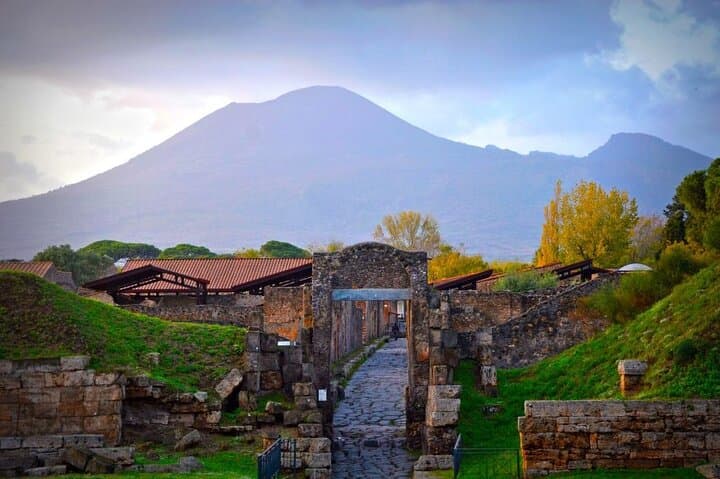 Vesuvius from Naples: Hike to the Crater with Lunch and Bay Views photo 5