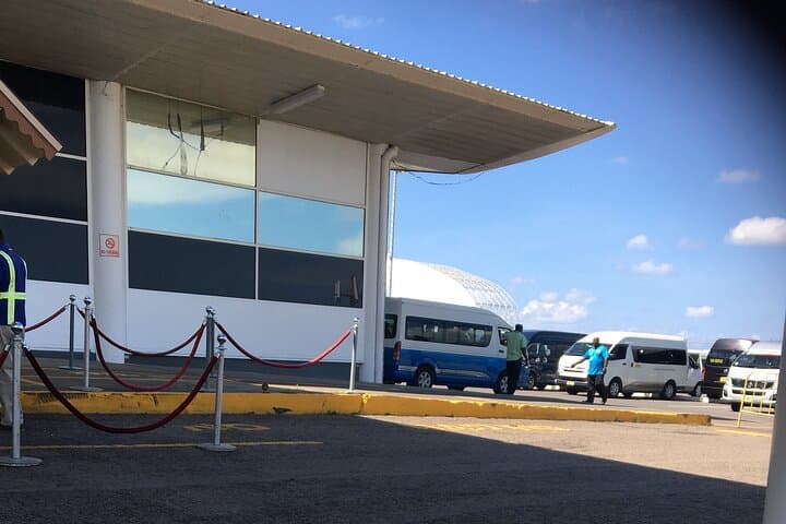 Effortless St Kitts & Nevis Airport Roundtrip Transfers — Shared and Private Options photo 3