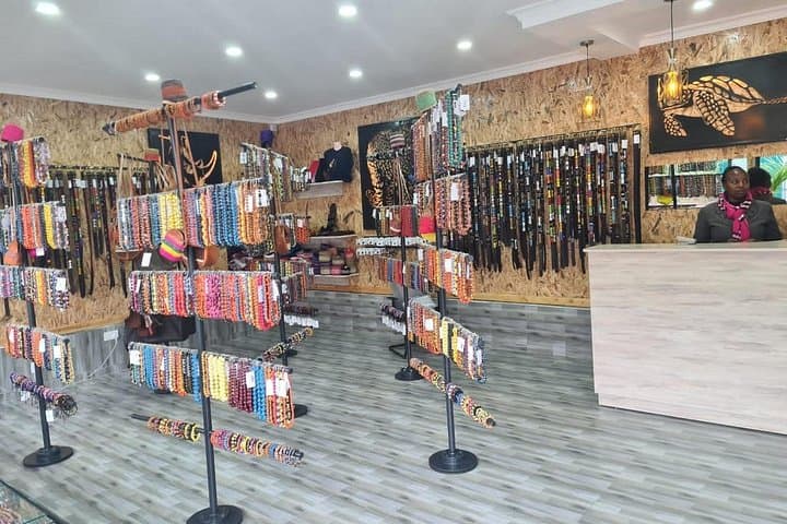 Nairobi Day Tour — Feed Giraffes at Giraffe Centre, Make Maasai Beads & Visit Karen Blixen Museum photo 2