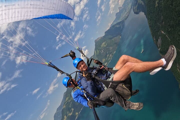 Tandem Paragliding Over Lucerne: Alpine Flights Above Lakes and Valleys
