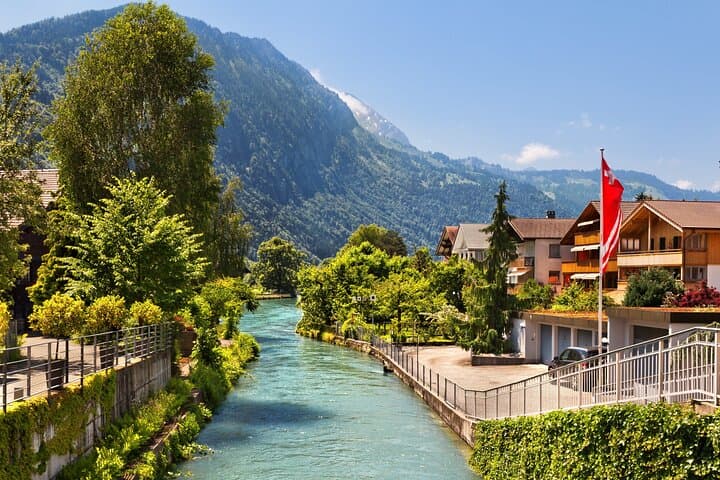 Custom Interlaken Private Car Tour: Lakes, Lauterbrunnen & Alpine Peaks photo 3
