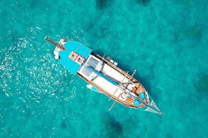 Comino Blue Lagoon Private Day Cruise: Skippered Yacht to Gozo, Comino & Crystal Lagoon photo 4