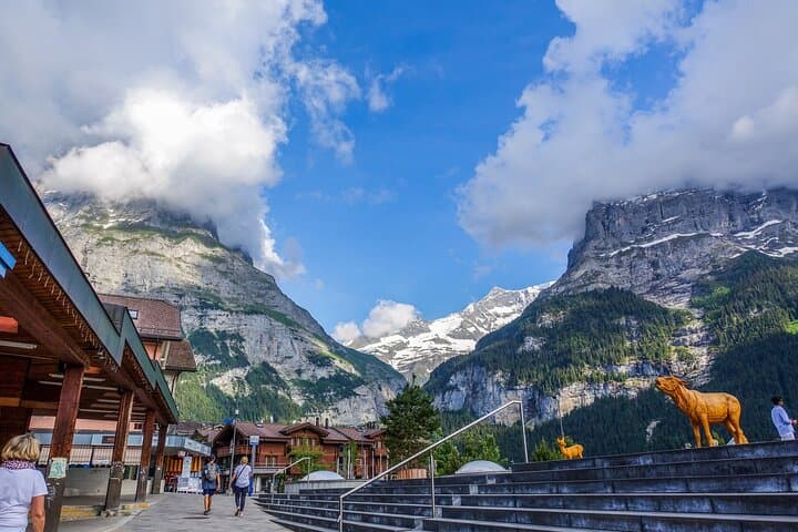 Custom Interlaken Private Car Tour: Lakes, Lauterbrunnen & Alpine Peaks photo 6