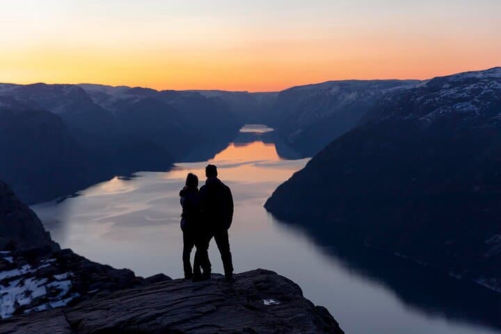 Preikestolen Sunrise Hike: Dawn on Pulpit Rock with Breakfast photo 2