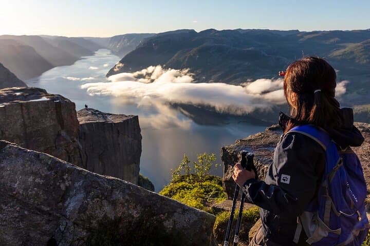 Preikestolen Sunrise Hike: Dawn on Pulpit Rock with Breakfast photo 6